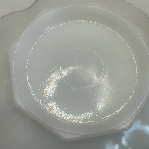 Vintage Anchor Hocking Milk Glass Serving Bowl - Picture 8 of 9